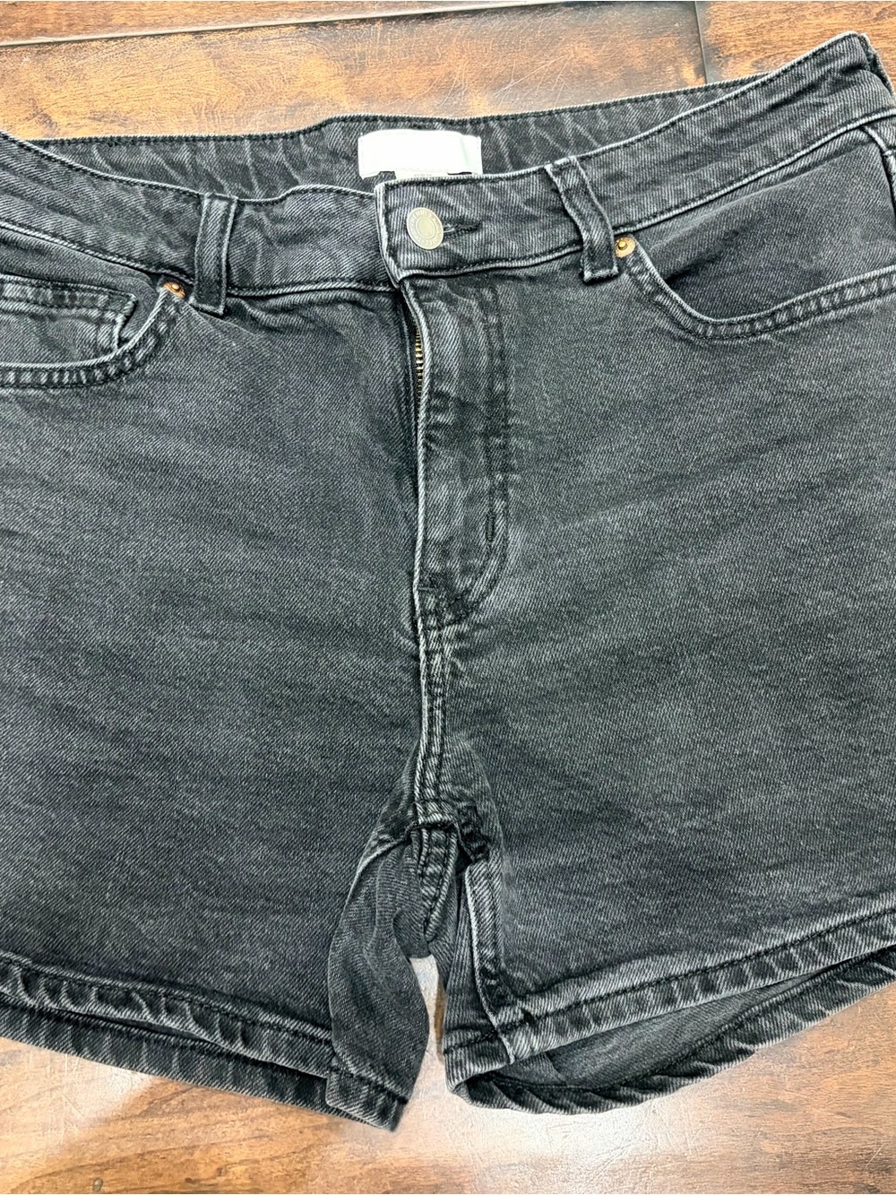 H&M High-Rise Black Denim Women’s Shorts Size 6